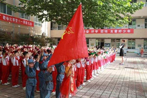 中华世纪城小学庆“六一”唱响主旋律——献礼祖国华诞日