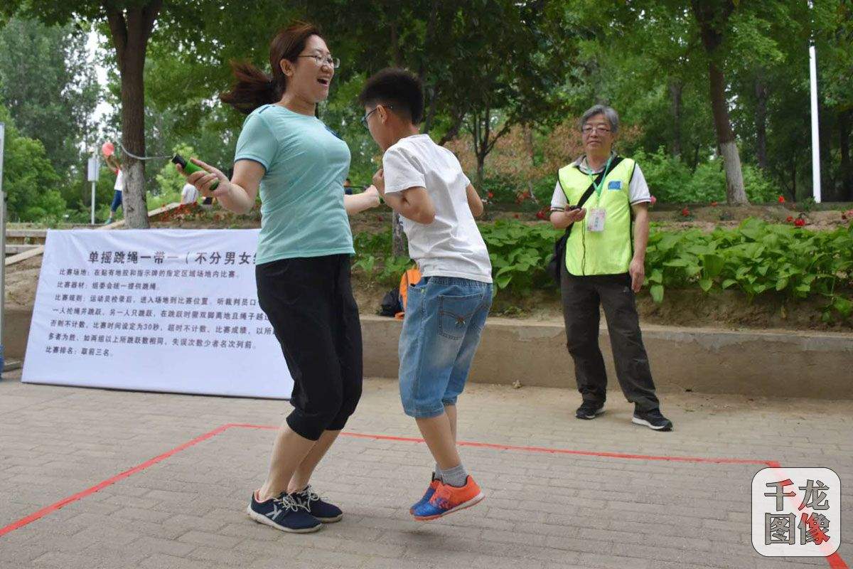 “北京纪录”来到“回天”地区 回味童年变身趣味运动会