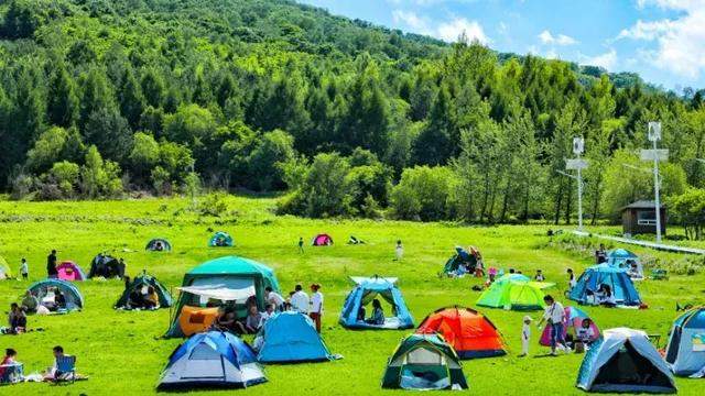 数千人打卡！| 松花湖度假区首届山地艺术节狂欢盛宴，燃爆6月