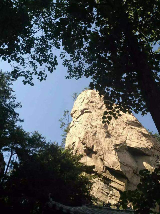 南阳一景区，风景秀美，温度适宜，是避暑的好地方！郑州有直通车