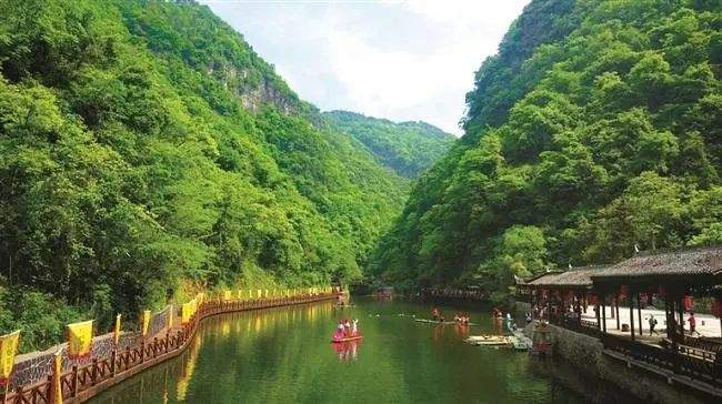 【诗行中国】湖北宜昌三峡大坝、神农架、三峡大瀑布、屈原故里文化传承、生态环保“国风行护卫队”夏令营