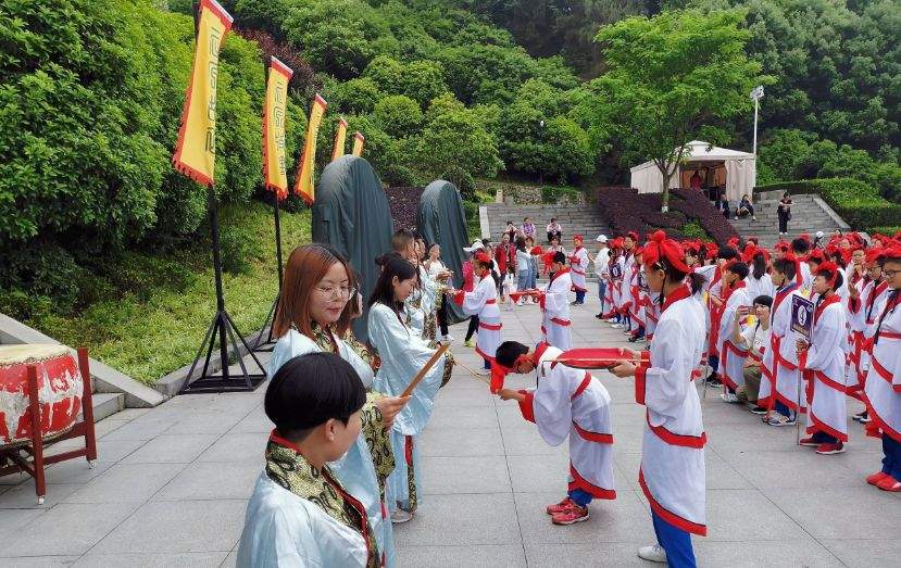 【诗行中国】湖北宜昌三峡大坝、神农架、三峡大瀑布、屈原故里文化传承、生态环保“国风行护卫队”夏令营