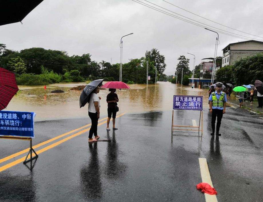 预警，预警！大雨→暴雨→大暴雨→特大暴雨横扫广西