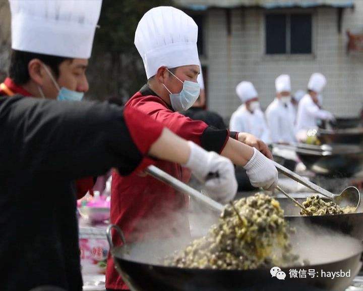 突然！蒋坝镇火了，被电视台报道了......