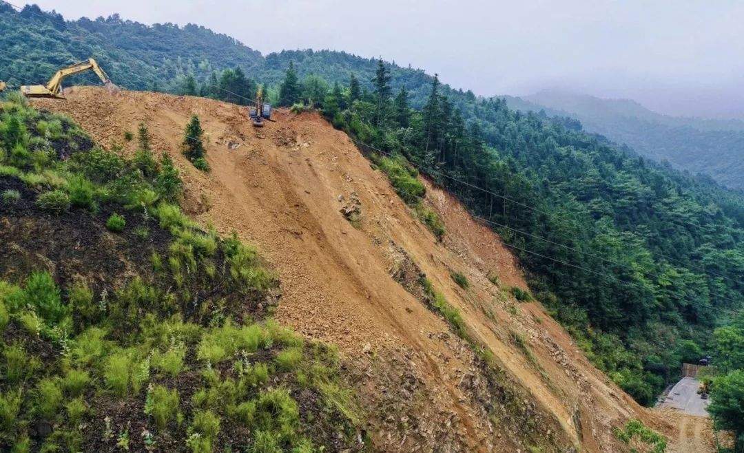 株洲一处山体发生滑坡，已实行交通管制，详情在这！