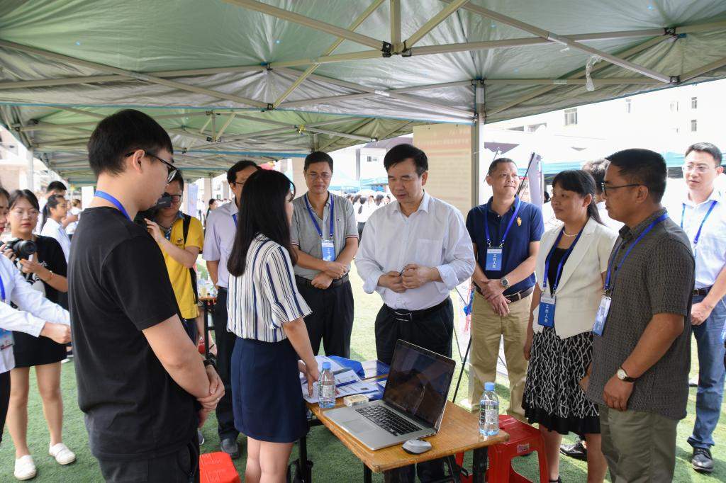 广西电力职业技术学院举办2020届毕业生夏季顶岗实习暨预就业双选会