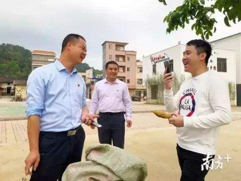 农村日报：“乡村新闻官”一场网络传播的下沉试验