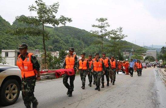 6人死亡，6辆车被冲走！百色凌云遭遇山体滑坡、山洪暴发，搜救仍在持续！