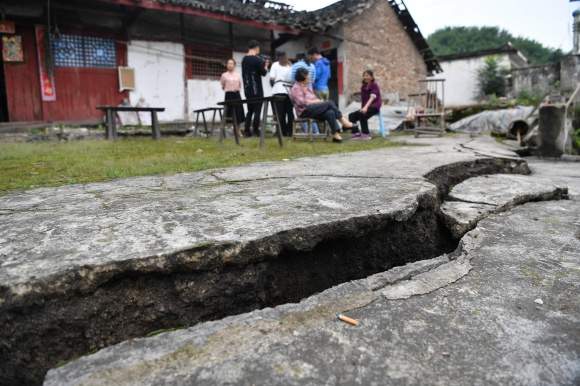 【深度】24小时：长宁地震生生死死的细节