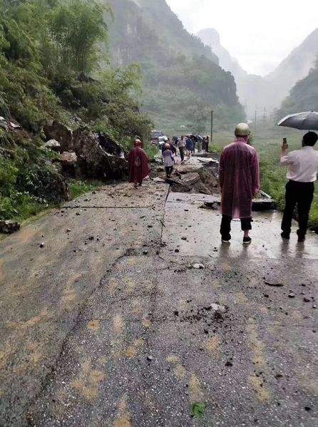 6人死亡，6辆车被冲走！百色凌云遭遇山体滑坡、山洪暴发，搜救仍在持续！