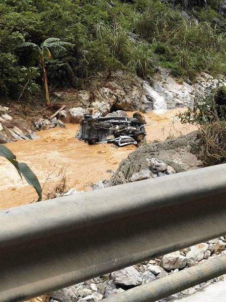 6人死亡，6辆车被冲走！百色凌云遭遇山体滑坡、山洪暴发，搜救仍在持续！