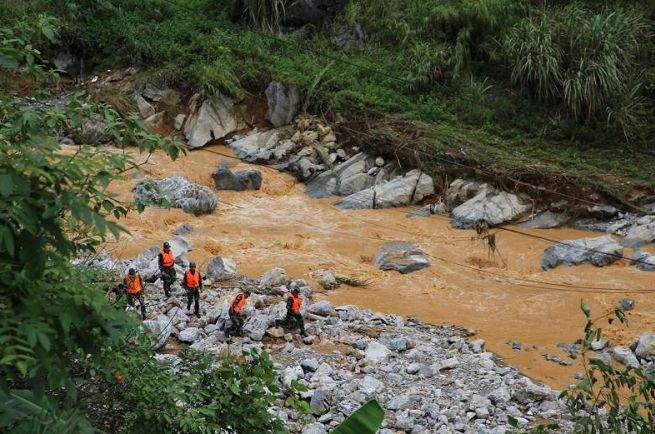 6人死亡，6辆车被冲走！百色凌云遭遇山体滑坡、山洪暴发，搜救仍在持续！