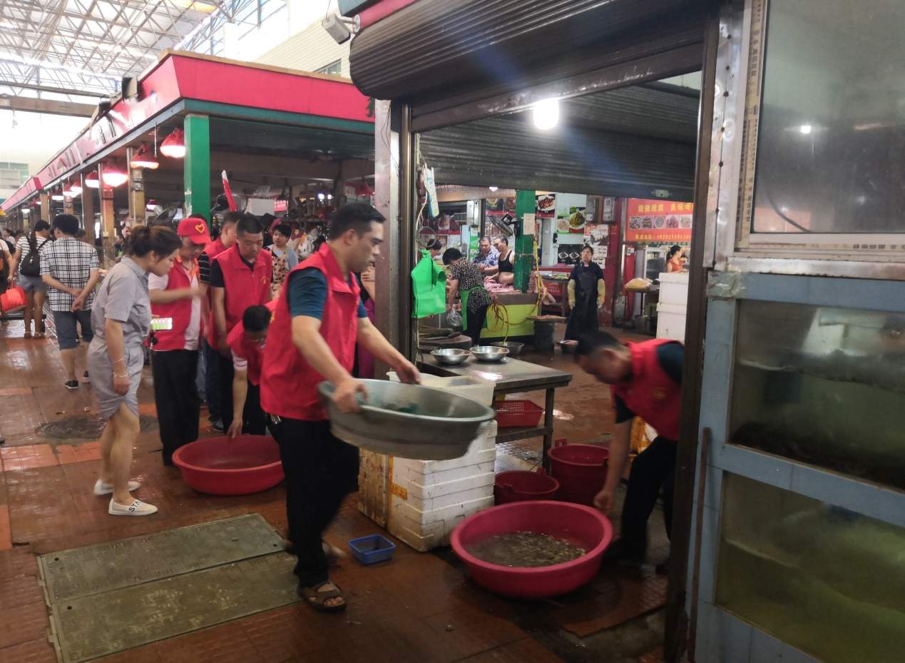 攸县联星（大市场）市场监督管理所专项整治攸州农贸市场 规范市容市貌洁净卫生