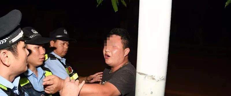 违规养犬被警察查处，南宁男子竟攻击采访记者！家有爱犬千万要注意这个问题→【930新闻眼】