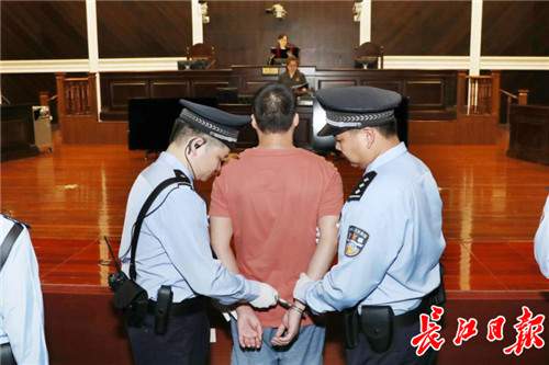 武汉集中宣判14件毒品案，2名毒贩被判死刑立即执行