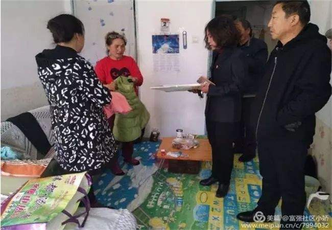 【志愿服务】小小捐赠箱，传递大能量——繁荣街道富强社区献爱心之“让慈善事业激发爱心能量”