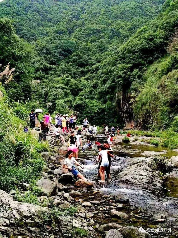 [东台漫城]7月27日绍兴新昌抖音网红打卡地漂流、摇摆桥、梯田水坝