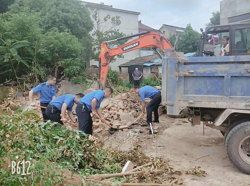 环境整治齐动手，乡村颜值新提升......