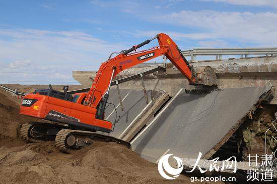 莫高窟景区灾毁公路已连夜抢通 景区恢复开放