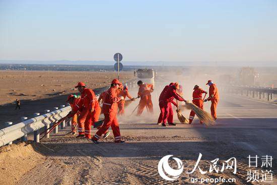 莫高窟景区灾毁公路已连夜抢通 景区恢复开放