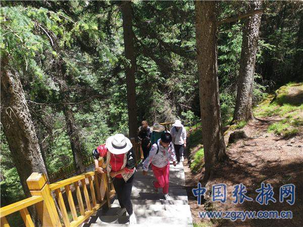 山丹：焉支山“六月六”民俗文化旅游活动异彩纷呈