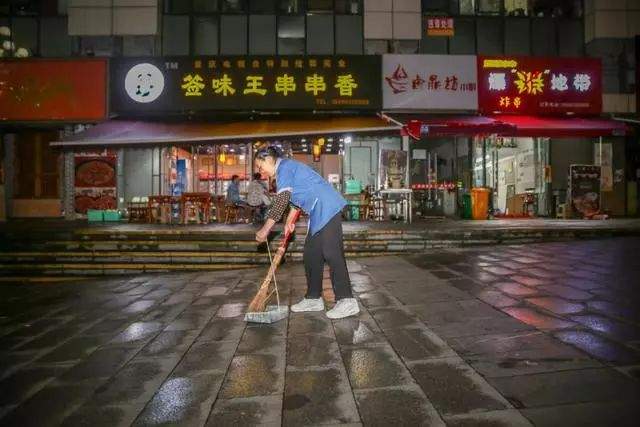 花果园开启夜间保洁模式