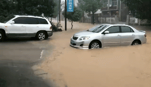 一夜暴雨！公交停运！南昌已变成这样！网传火车站被淹，真相是…