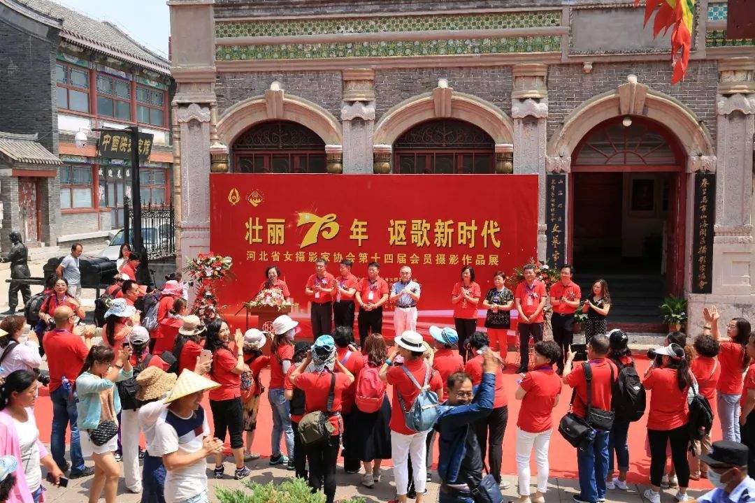 秦皇岛一男子不慎21楼坠落，幸亏……| 最新公益性岗位招聘（皮皮侠播报）