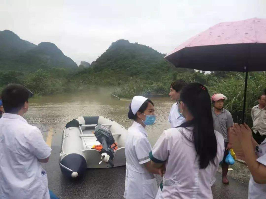 关注 | 柳州暴雨频袭，雨中他们的身影温暖你我！