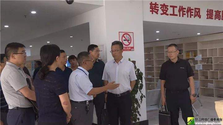 李文辉在州政务服务中心调研时强调：全面提升政务服务水平 营造良好营商环境