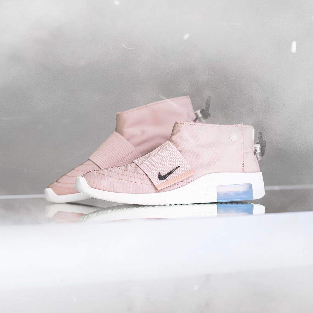 FOG x Nike 再出新品！粉嫩 Air Fear of God Moc 真假对比评测上脚图