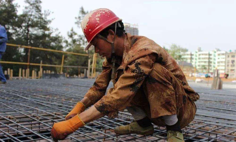 今天！某工地拍到的一幕.....