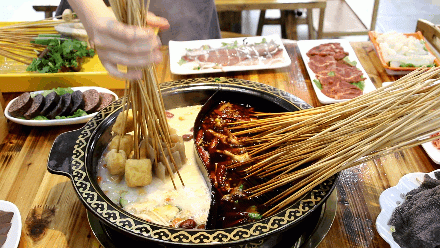 便宜哭！2人=55元吃掉一座山！晋江这家串串再来5个胃都不够