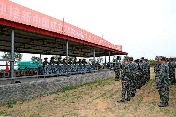 准能集团开展迎接新中国成立70周年暨庆祝“八一”建军节民兵实弹射击训练