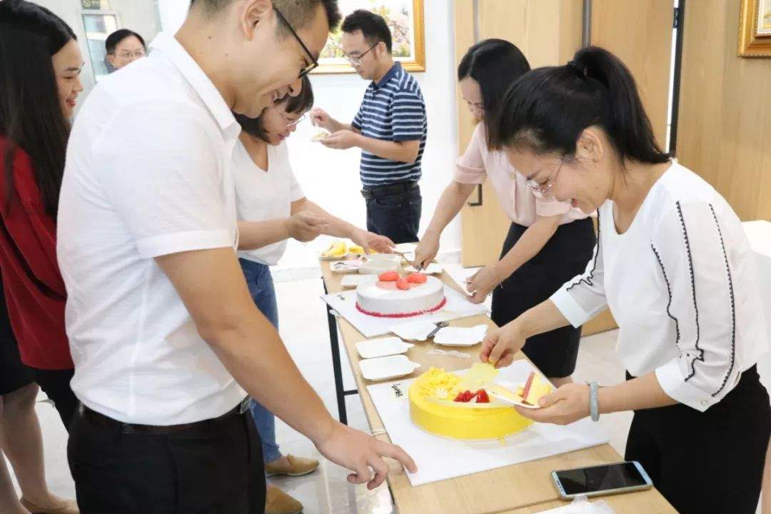 万益文化|盛夏光年与爱同行：万益七月员工生日会