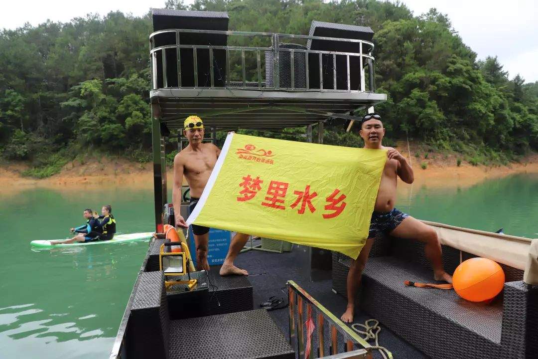 里水第一人！苦练三年，里水54岁牛人成功横渡琼州海峡！