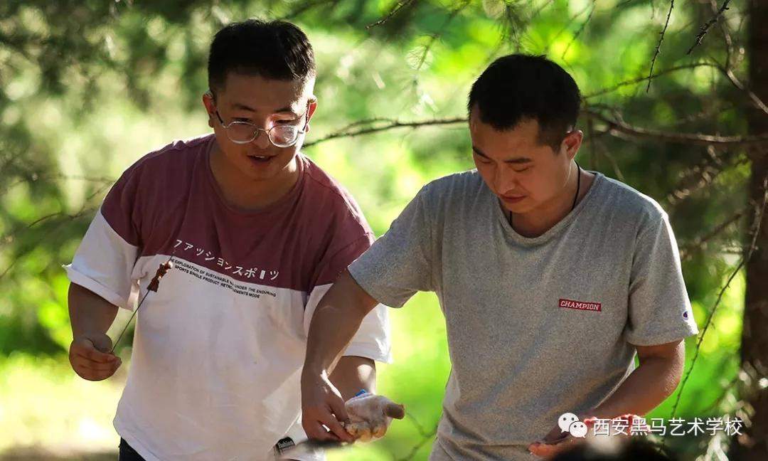 黑马2019年基础部高冠瀑布写生夏令营之旅