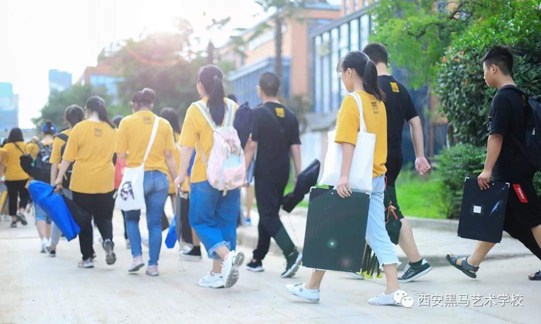 黑马2019年基础部高冠瀑布写生夏令营之旅