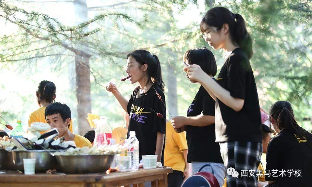 黑马2019年基础部高冠瀑布写生夏令营之旅