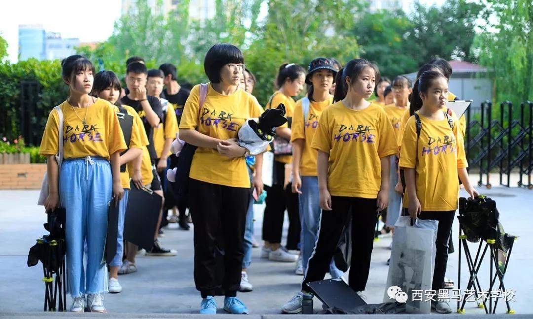 黑马2019年基础部高冠瀑布写生夏令营之旅