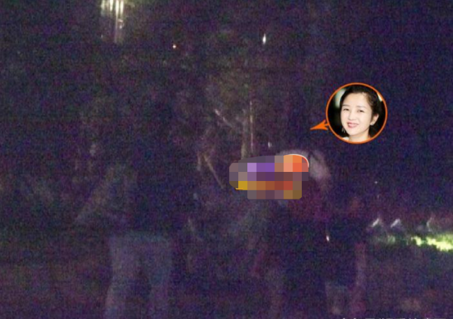 何洁刁磊带女儿同框秀恩爱，七宝宝妹被“遗忘”