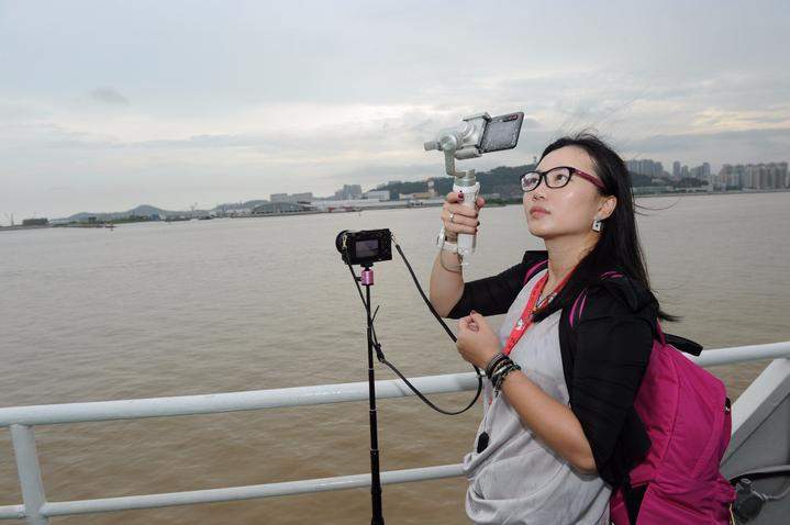 【我要上榜单】珠海澳门新玩法！坐游轮看港珠澳大桥、住海边别墅、品国宴水准美食