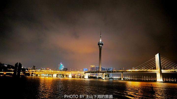 【我要上榜单】珠海澳门新玩法！坐游轮看港珠澳大桥、住海边别墅、品国宴水准美食