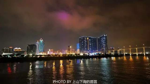 【我要上榜单】珠海澳门新玩法！坐游轮看港珠澳大桥、住海边别墅、品国宴水准美食