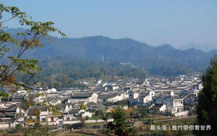 黄山“宏村风景区”——画里走出来的古村