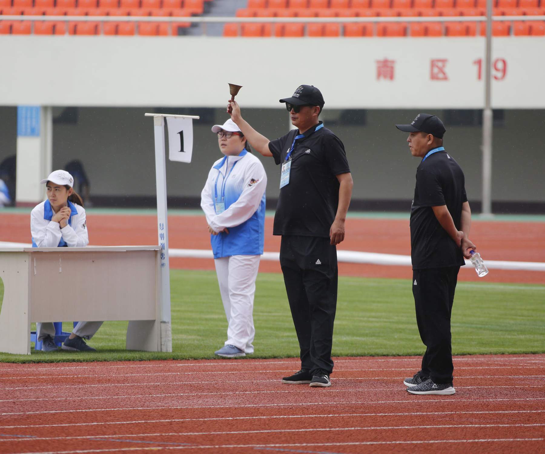 二青会女子U16组足球与田径全能项目决赛在长治体育中心举行 