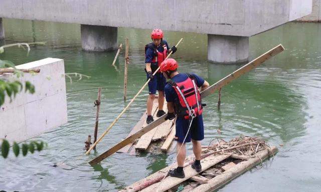 唏嘘！锡山区一河塘内惊现……