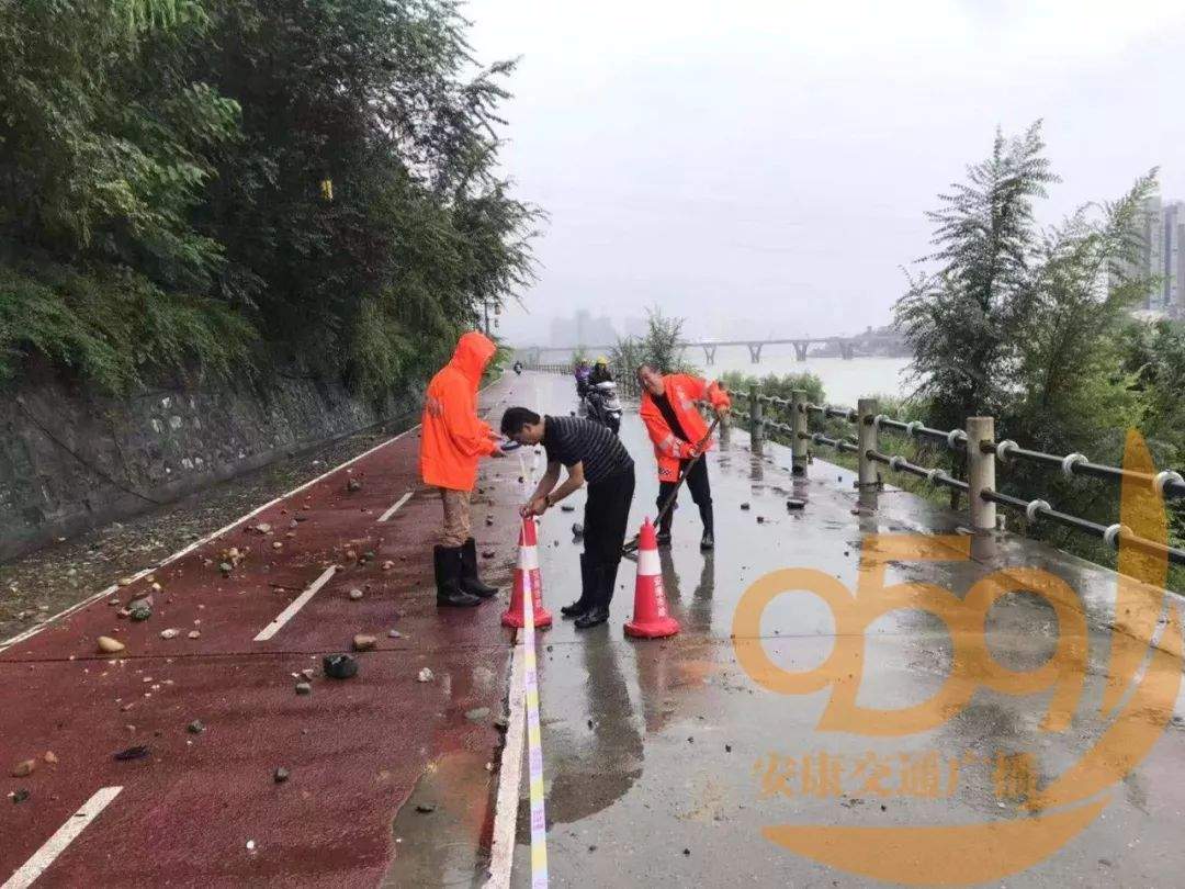 暴雨突袭！安康多处内涝，3列火车停运返回！