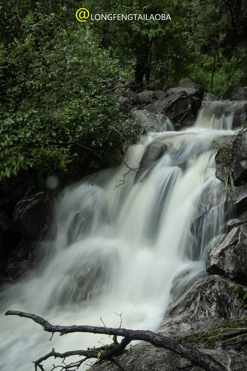 台风过后。山溪水