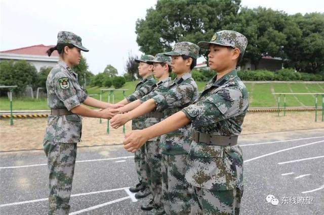 热点｜见识一下，什么叫硬核女兵？